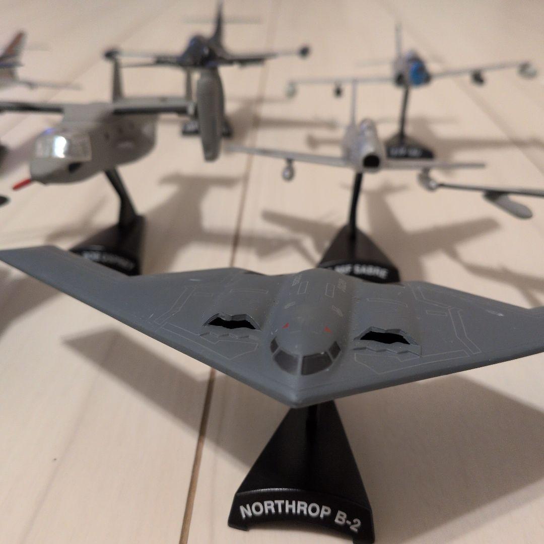 デルプラド 世界の戦闘機 ブラックバード B-52 セイバー B-2 F-104