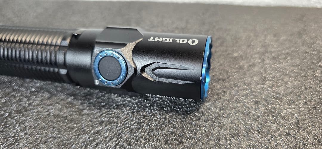 OLIGHT WARRIOR 3S センサー付きタクティカルライト