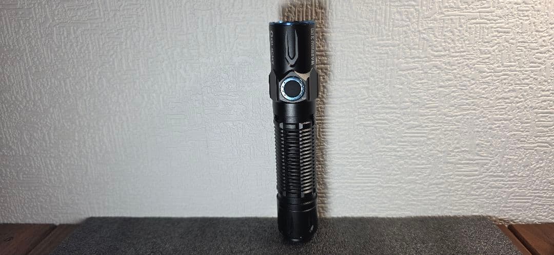 OLIGHT WARRIOR 3S センサー付きタクティカルライト
