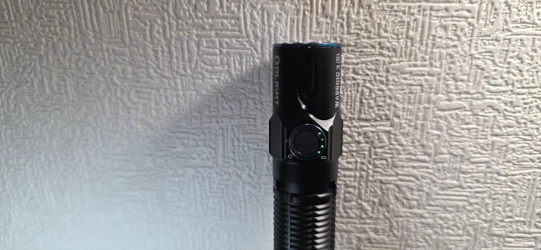 OLIGHT WARRIOR 3S センサー付きタクティカルライト