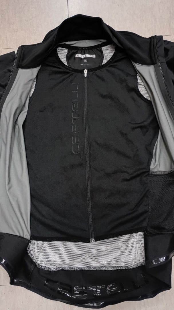 Castelli ブラック サイクルジャケット