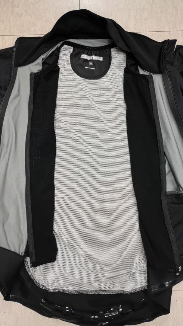 Castelli ブラック サイクルジャケット