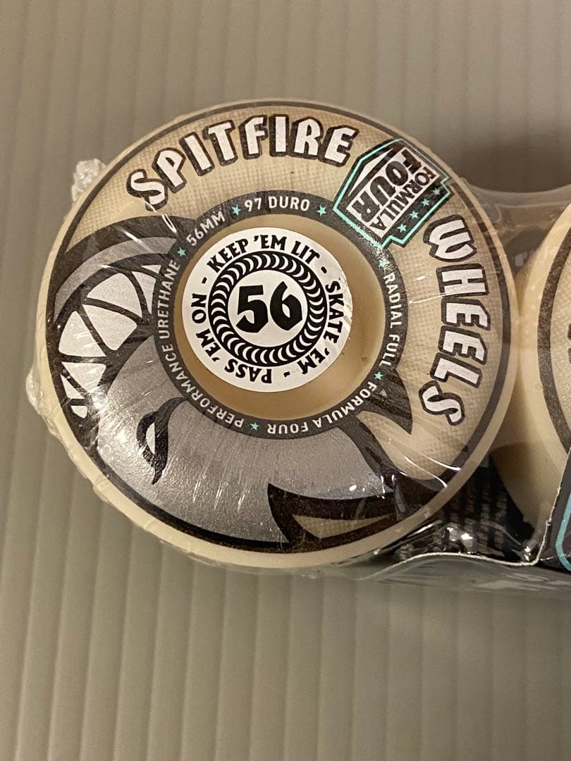 Spitfire F4シリーズ Radial Full 56mm/97duro