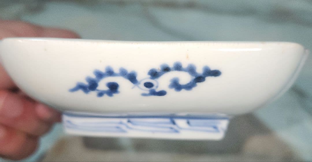 骨董　江戸期　古伊万里　冨貴長春　縁起の良い蛸唐草長皿(和食器)