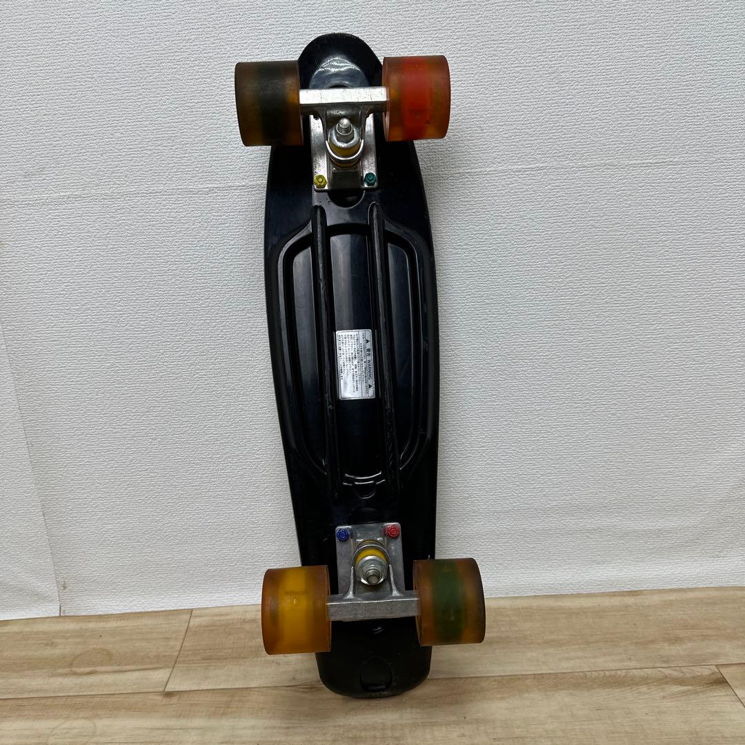 フラッシュローラーボードはウィールが光ります。約57cm