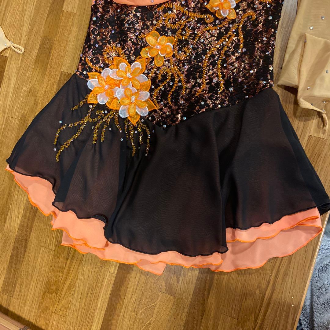 フィギュアスケート衣装　花柄刺繍
