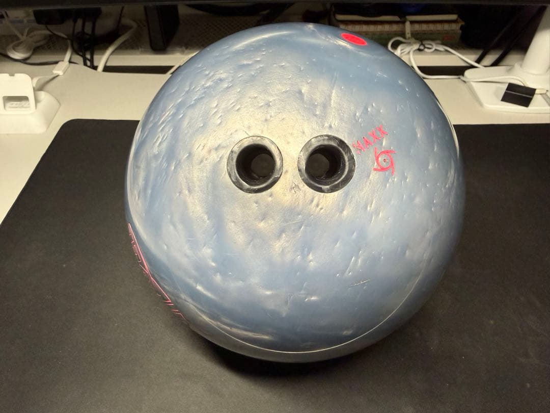 STORM MARVEL MAXX SILVER 14ポンドボール (中古)