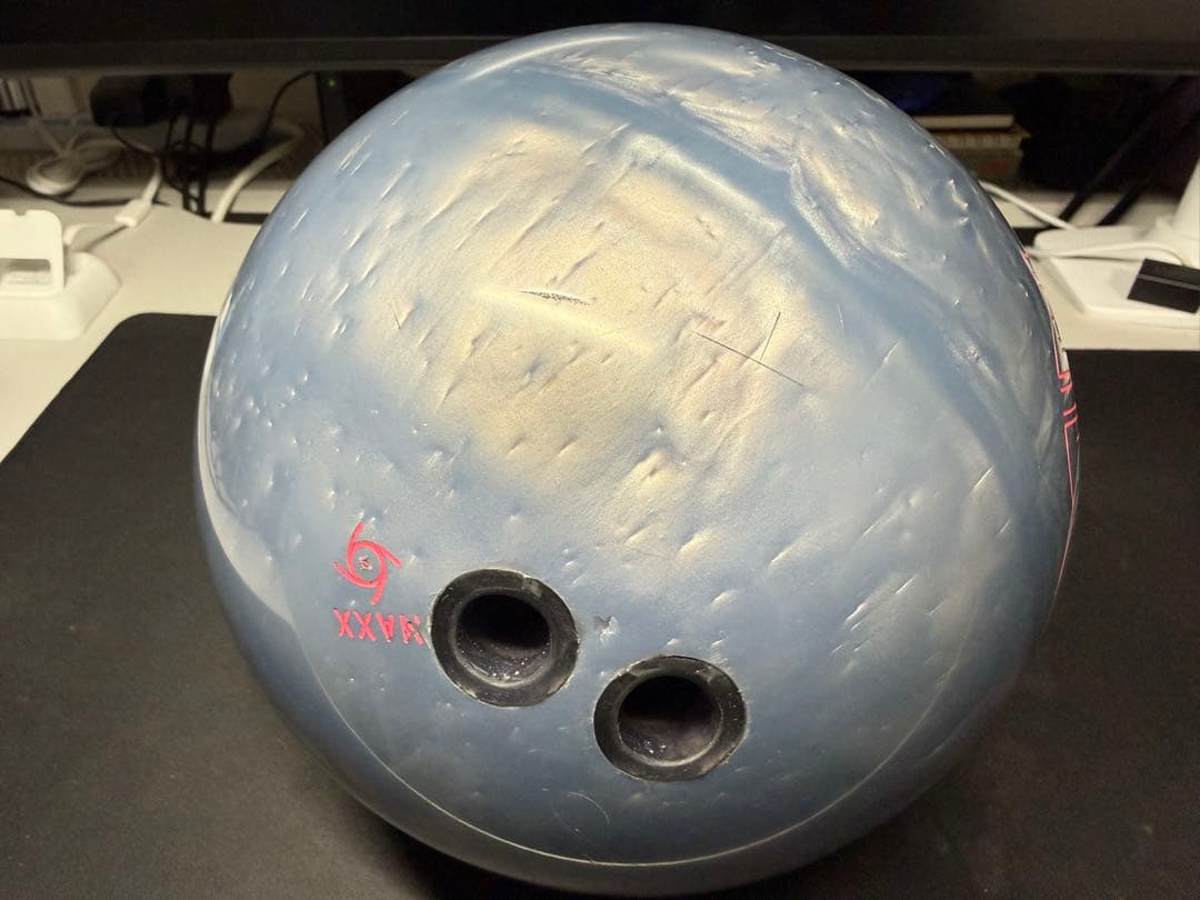 STORM MARVEL MAXX SILVER 14ポンドボール (中古)