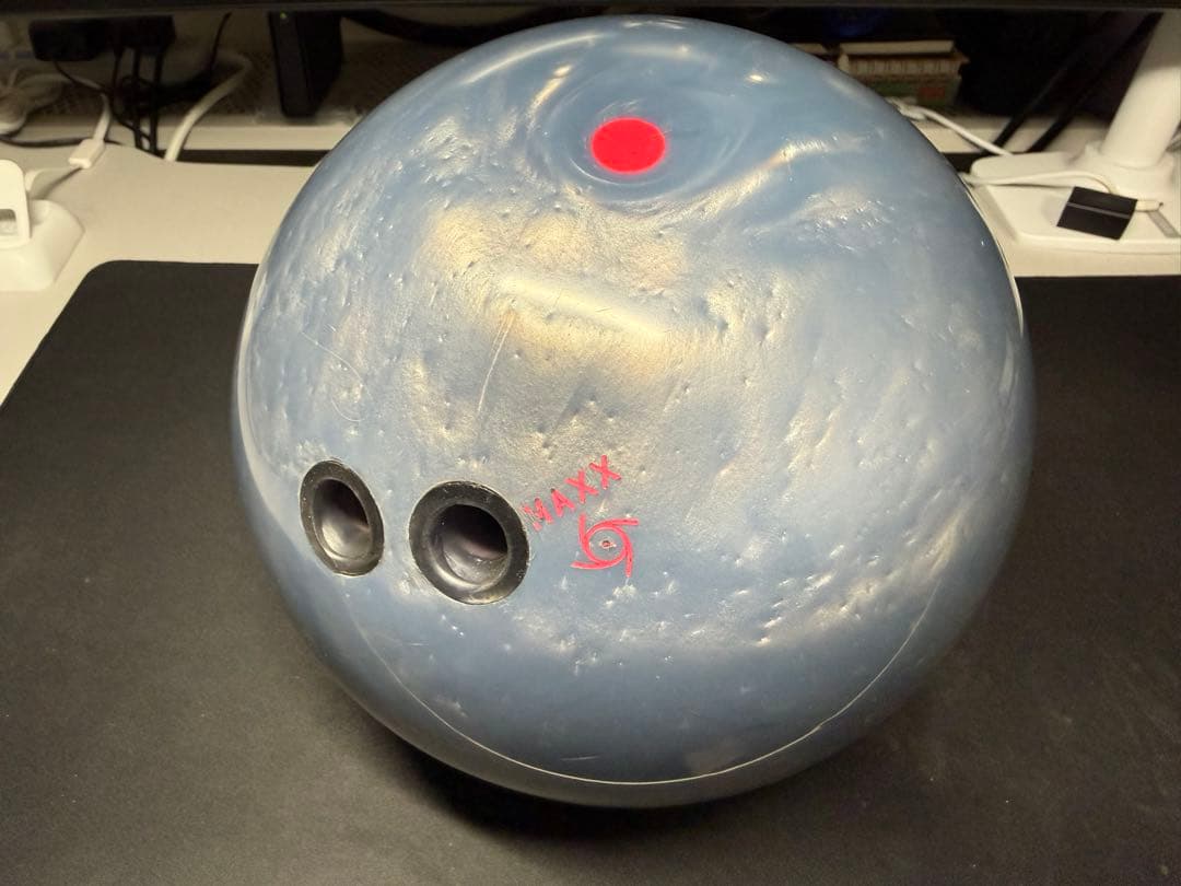 STORM MARVEL MAXX SILVER 14ポンドボール (中古)