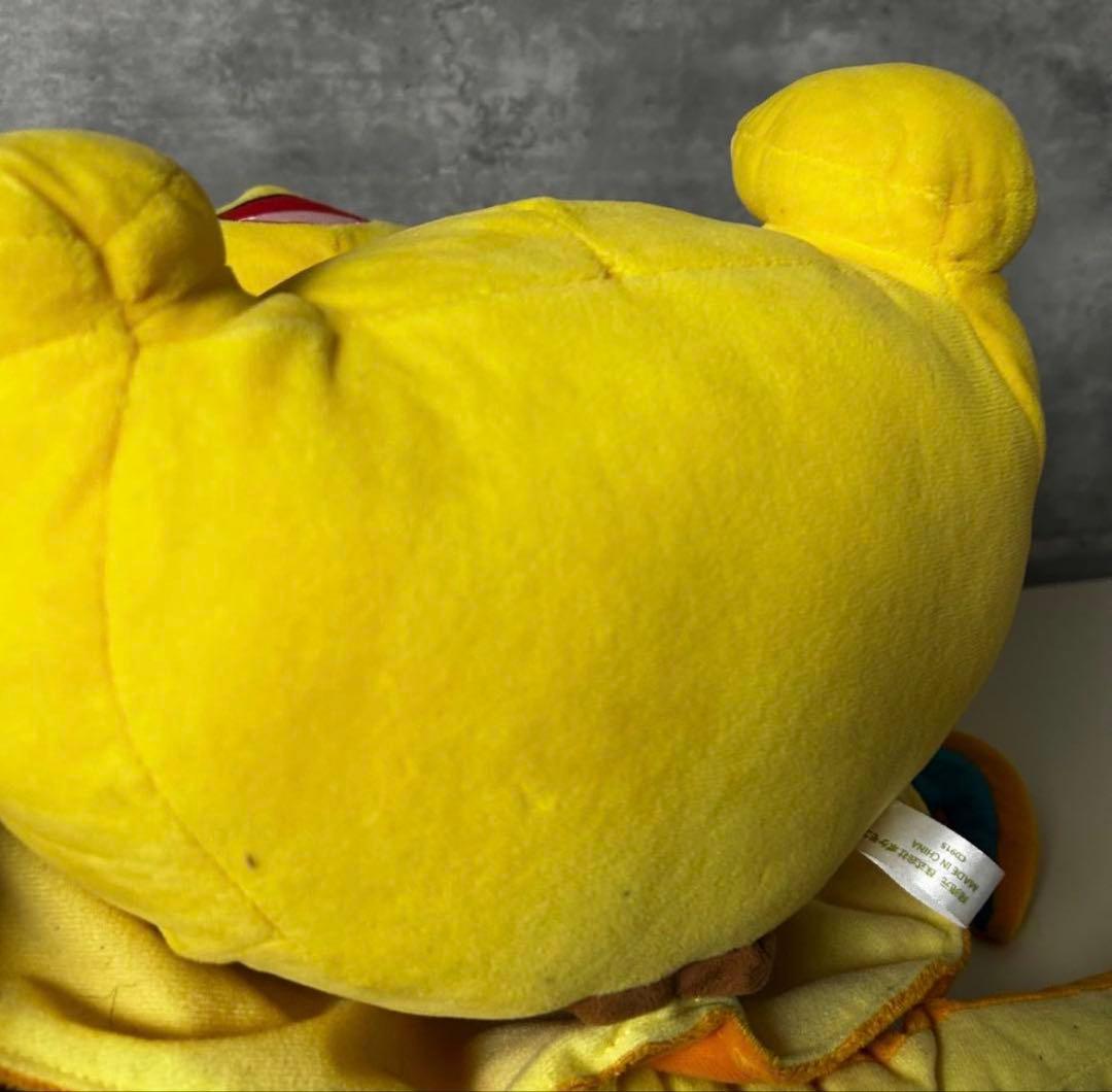 ポケモンセンターメガトウキョーのピカチュウ メガサイズぬいぐるみ