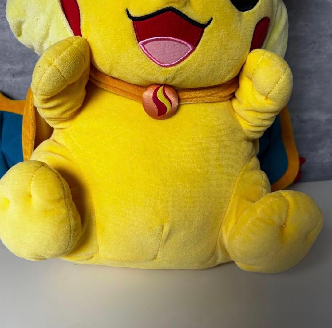 ポケモンセンターメガトウキョーのピカチュウ メガサイズぬいぐるみ