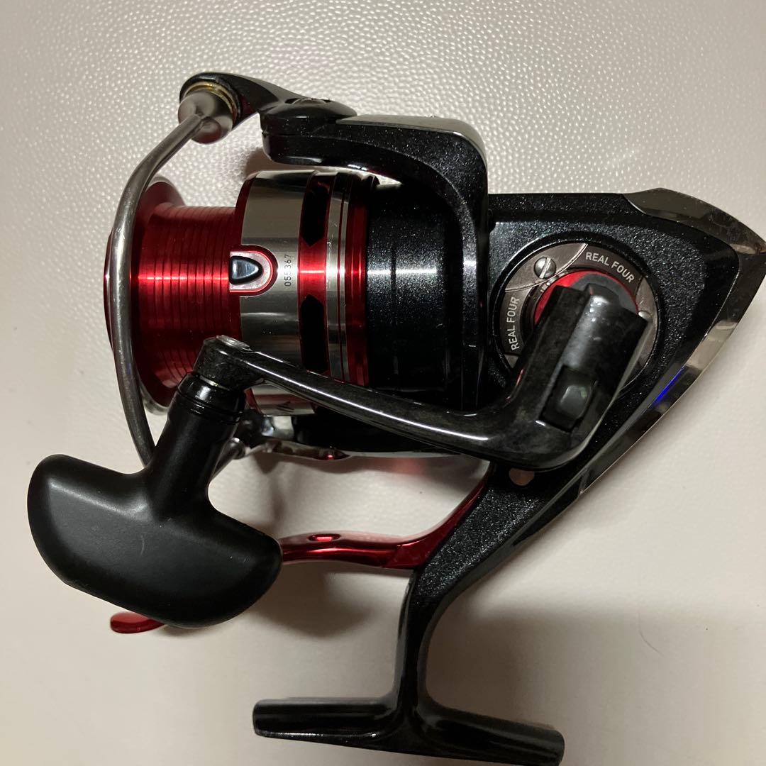 プレイソ　スピニングリール2500LBD