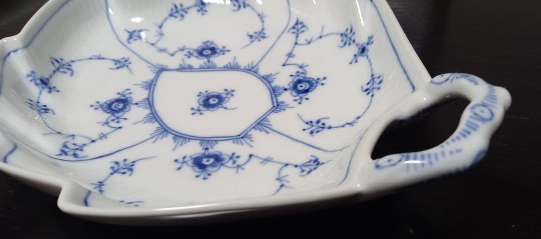ロイヤルコペンハーゲン　リーフディッシュ