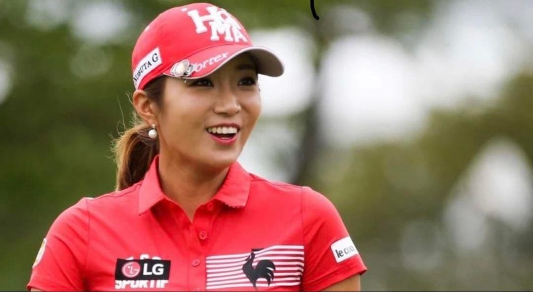 イ・ボミ　HONMA 赤 キャップ プロモデル 直筆サイン入り