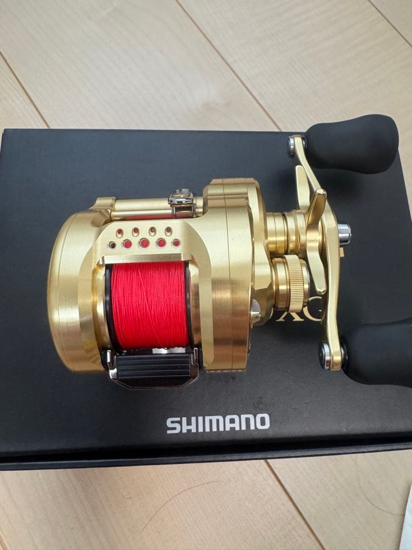 美品　シマノ カルカッタコンクエスト MD 300XG