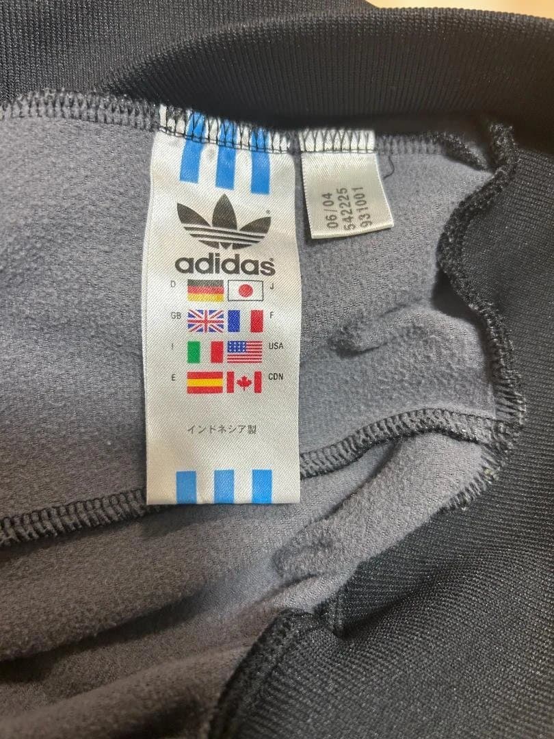 adidas アディダス トラックジャケット ジャージ　USED