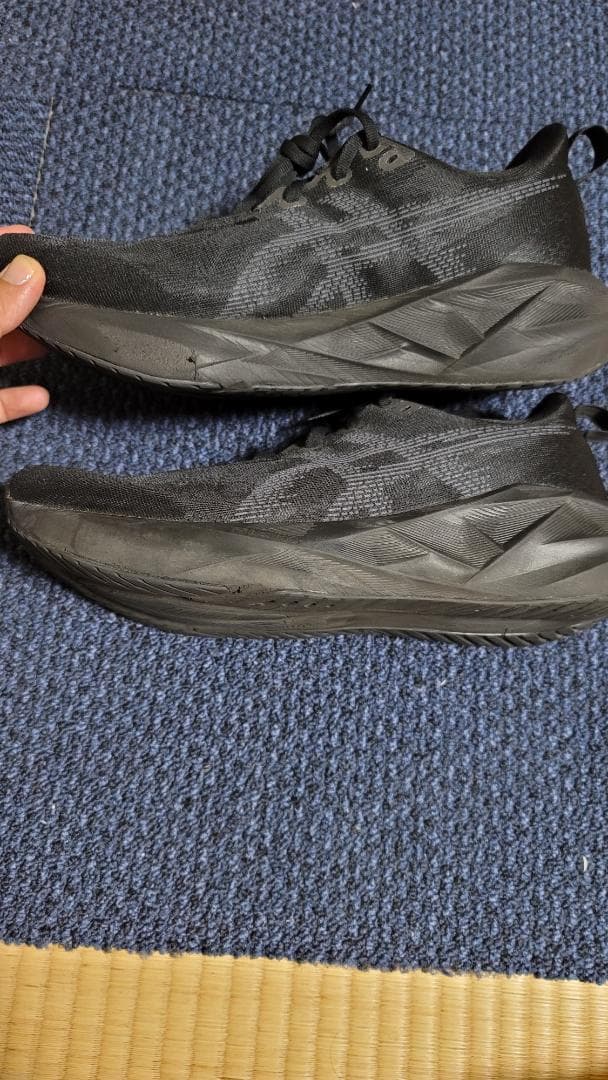 スパイク・シューズ asics NovaBlast 5 wide black