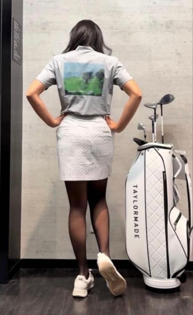 【TaylorMade】M 新品✨総柄ロゴスカート　インナー付スカート