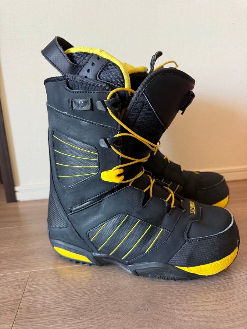 Salomon スノーボードブーツとバインディングセット
