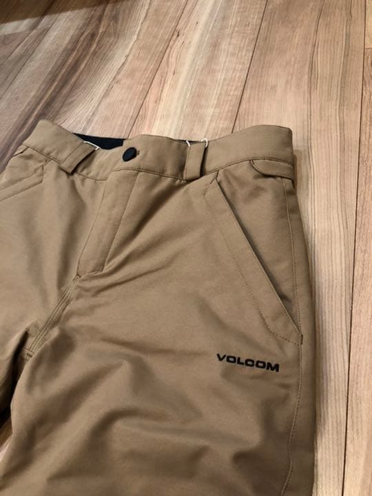 新品VOLCOM