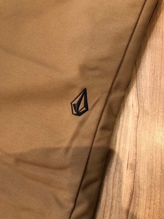 新品VOLCOM
