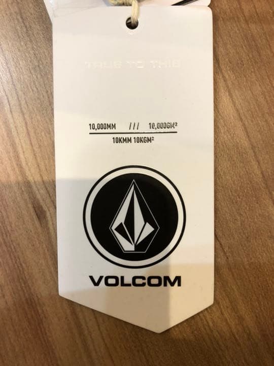 新品VOLCOM