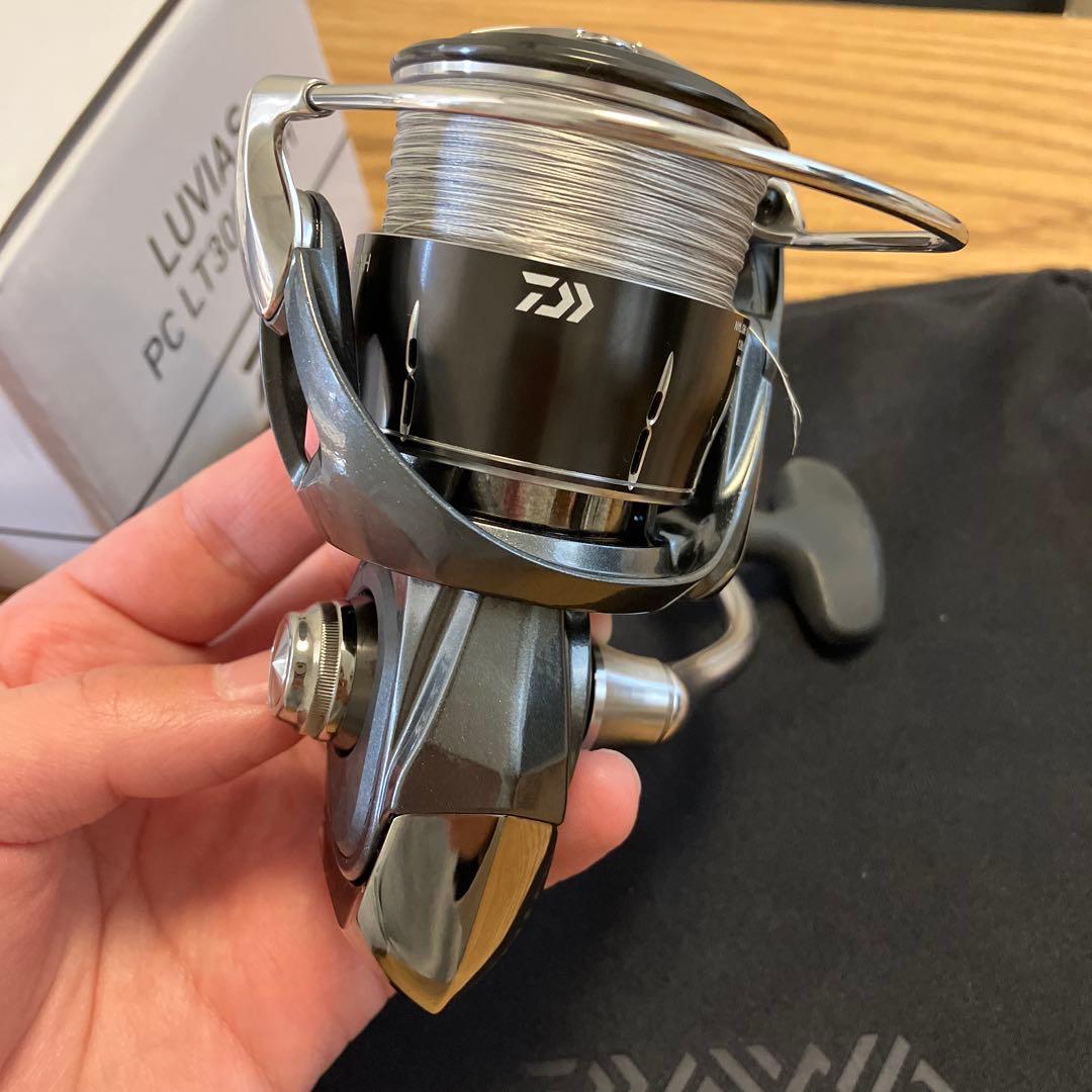 超美品 ダイワ 24ルビアス PC LT3000-XH