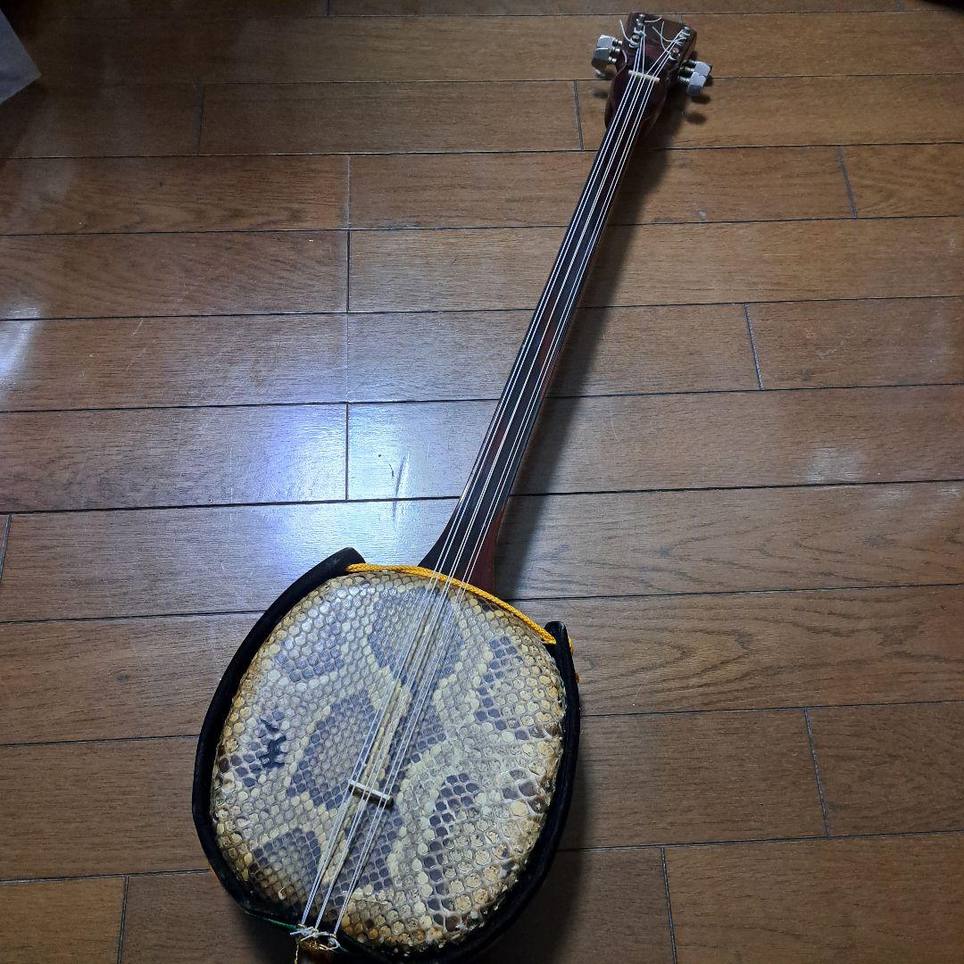 沖縄三線 六弦仕様 カスタムモデル 本皮仕様 スタンド付き