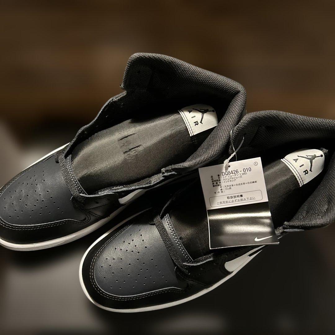 ナイキ　メンズスニーカー　２９センチ　エアジョーダン1MID