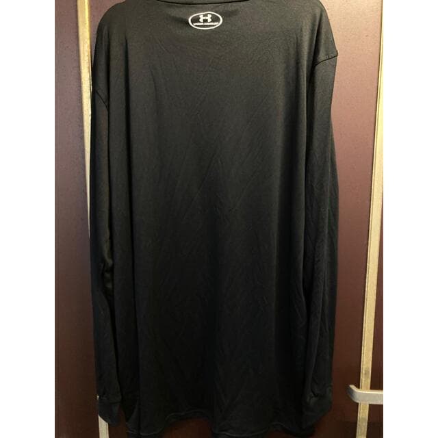 5xl アンダーアーマー　吸湿速乾　長袖
