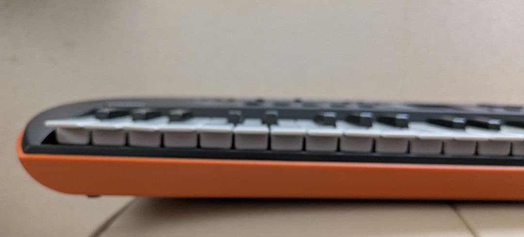 CASIO SA-76 キーボード 61鍵盤 アダプター付