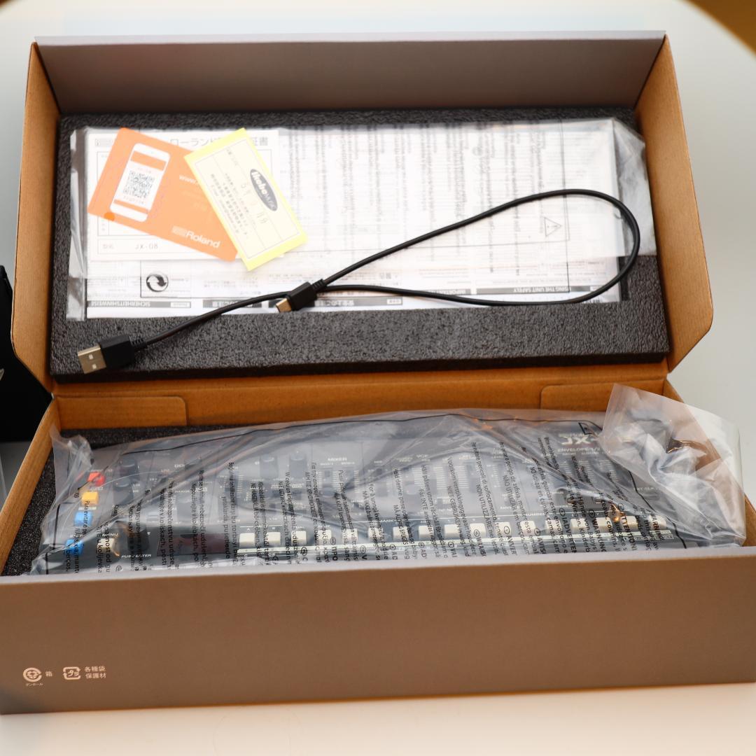 故障品　ローランド Roland Boutique JX-08　元箱有　美品