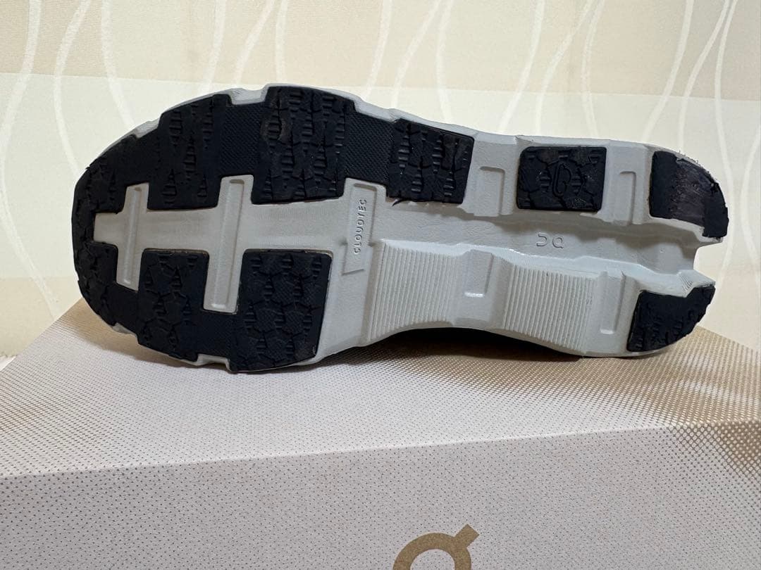 【中古美品】On Cloudmonster Hyper 26.0㎝