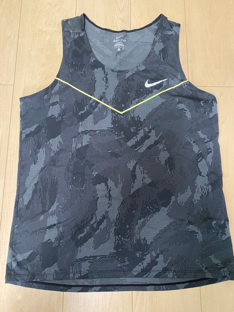 ナイキ フラクチュアル レーシング シングレット ランシャツ　上下　Lサイズ