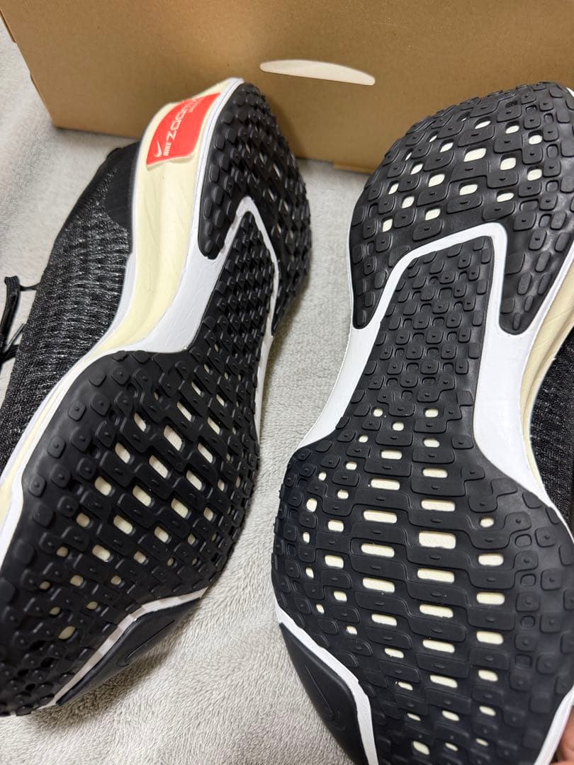 【新品未使用】ナイキ NIKE ZOOMX インヴィンシブルラン3 26.5cm