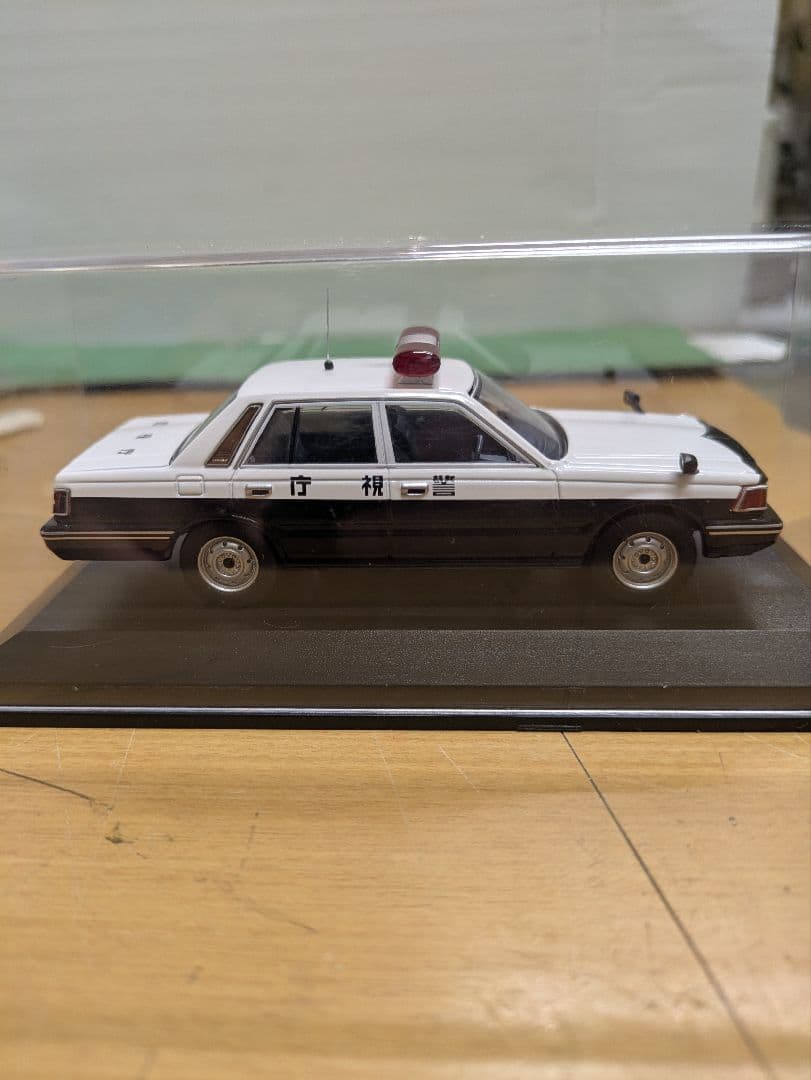 日産 セドリック 　 1985 警視庁交通部交通機動隊車両」