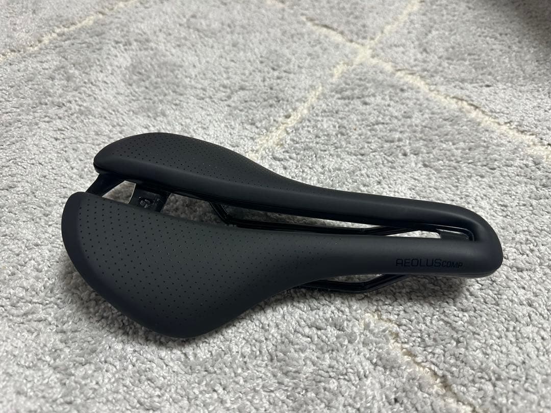 Trek Aeolus Compバイクサドル　145mm