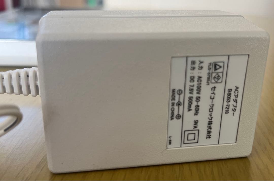 SEIKO デジタル　掛時計　置き時計　DL208W セイコー