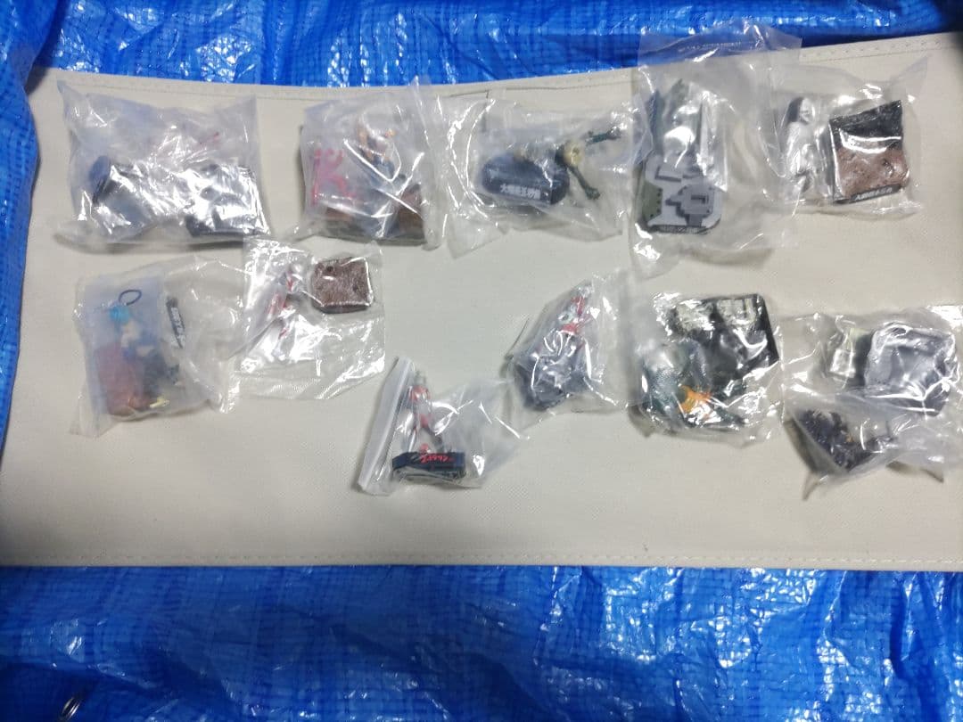 ウルトラ怪獣名鑑10個　管理番号2