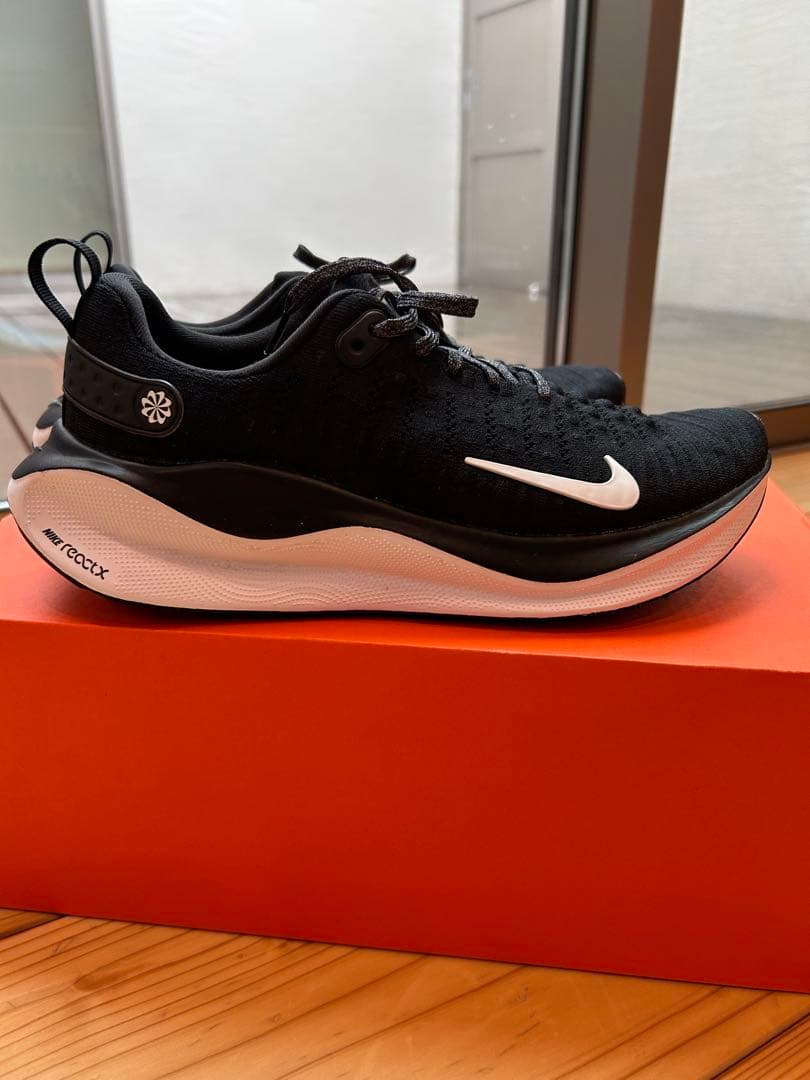 週末価格【美品】NIKEナイキインフィニティラン 4エクストラワイド27.5cm