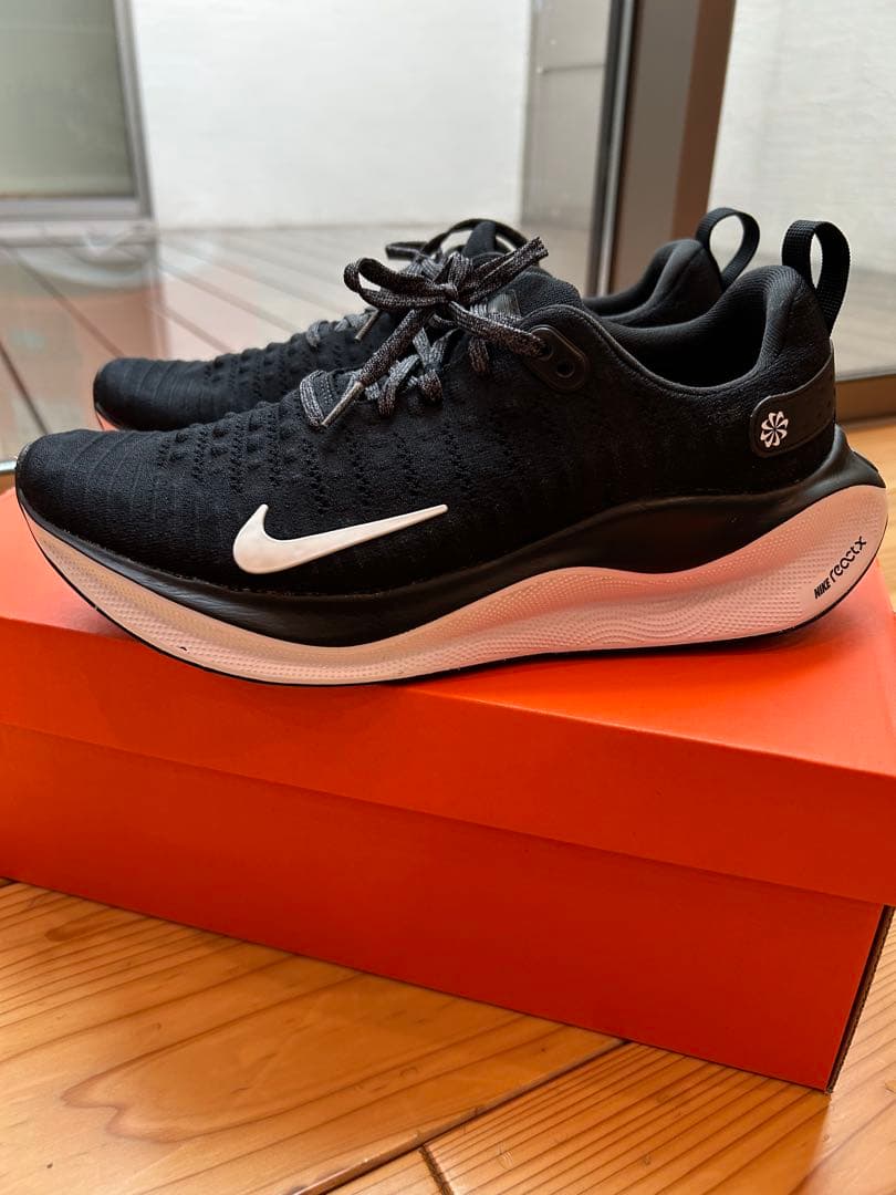 週末価格【美品】NIKEナイキインフィニティラン 4エクストラワイド27.5cm