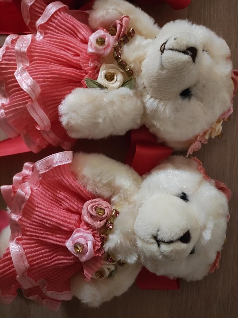ピンクドレスのぬいぐるみクマ4体カーテンバックルセット