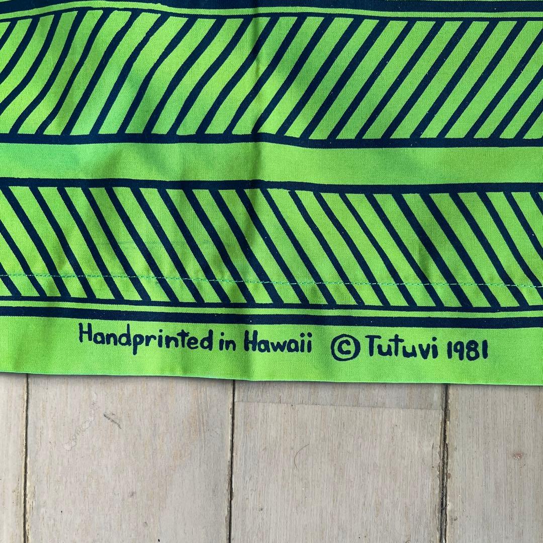 再値下げしました。 Ｔutuviフラダンススカート