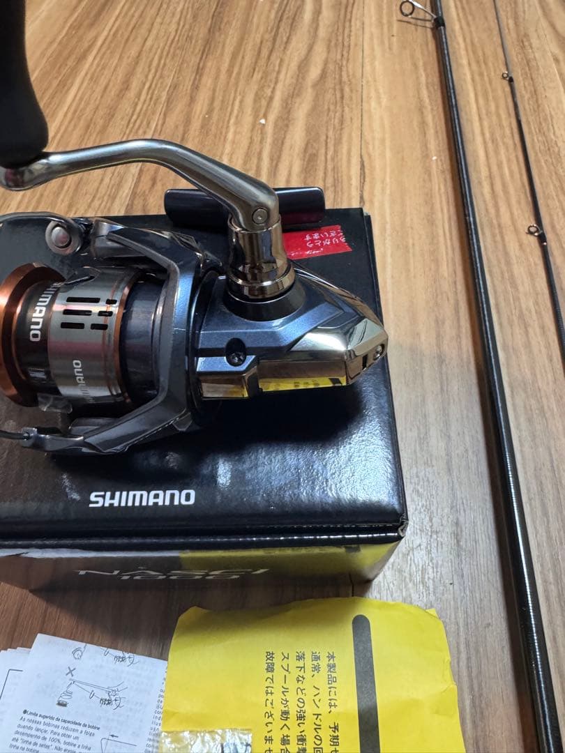 SHIMANO NASCI 1000 スピニングリールアジングロッド付け