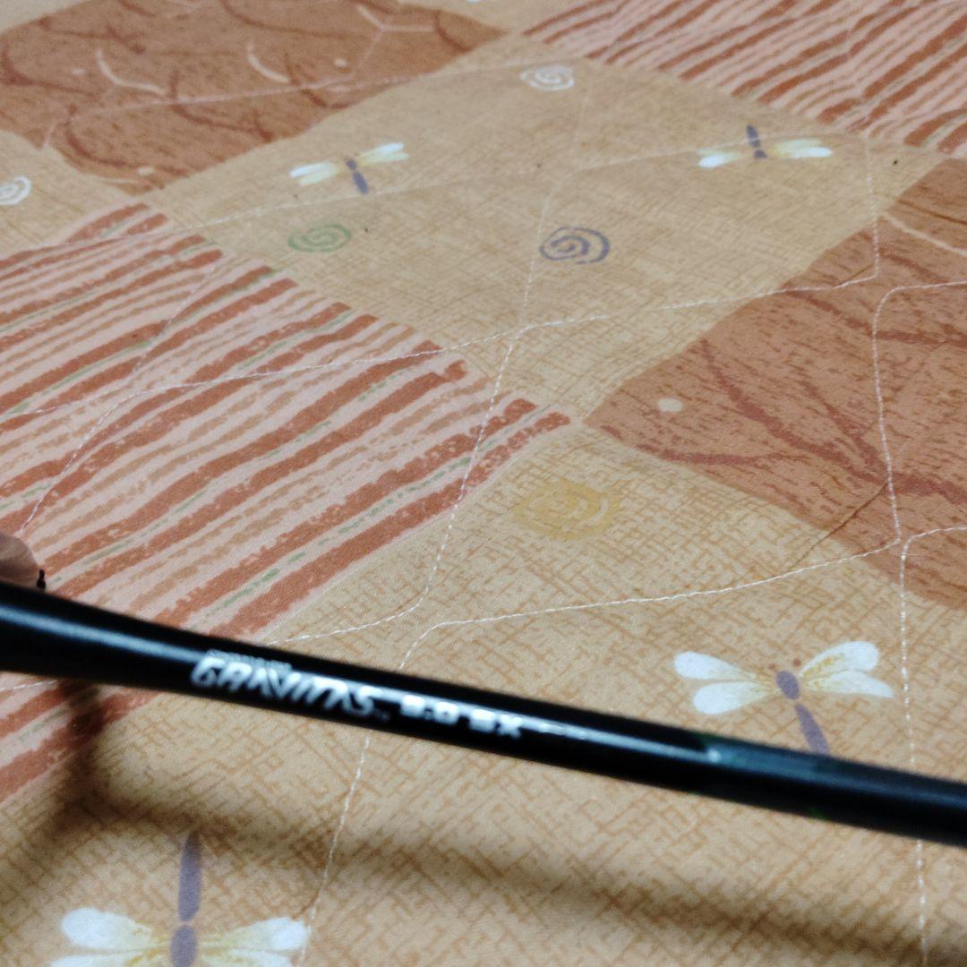 グラビタス 9.0 SX バドミントンラケット