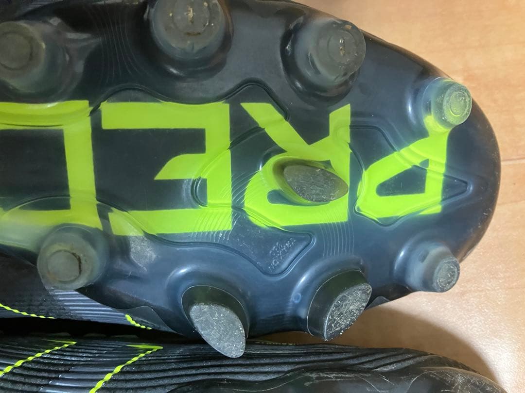 adidas Predator サッカーシューズ スパイク 黒/緑