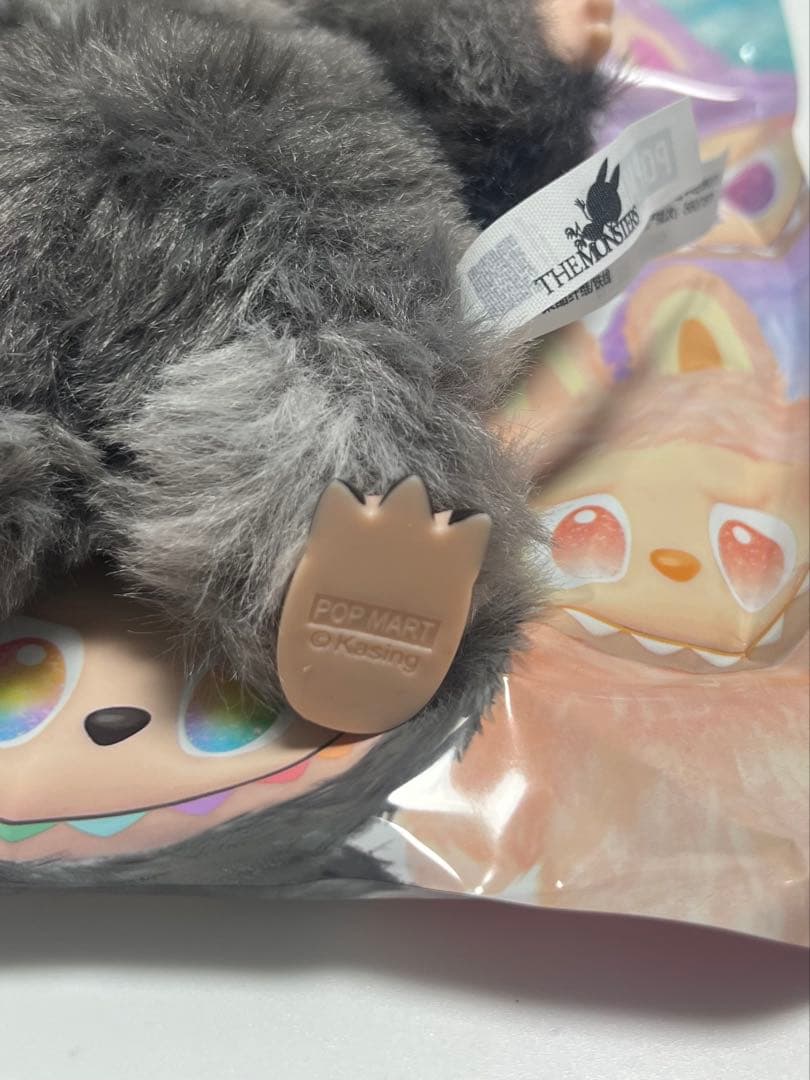 THE MONSTERS Big into Energy ぬいぐるみペンダント