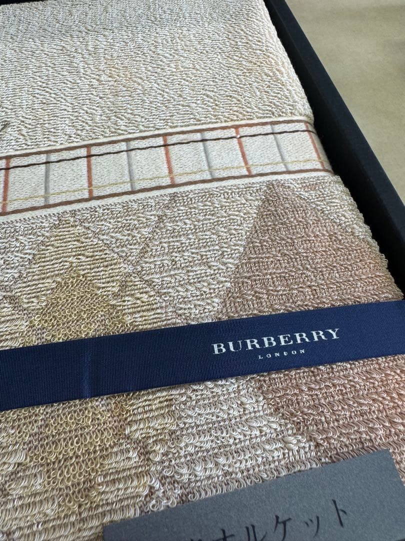 Burberry London バーバリーロンドン　タオルケット　箱付き
