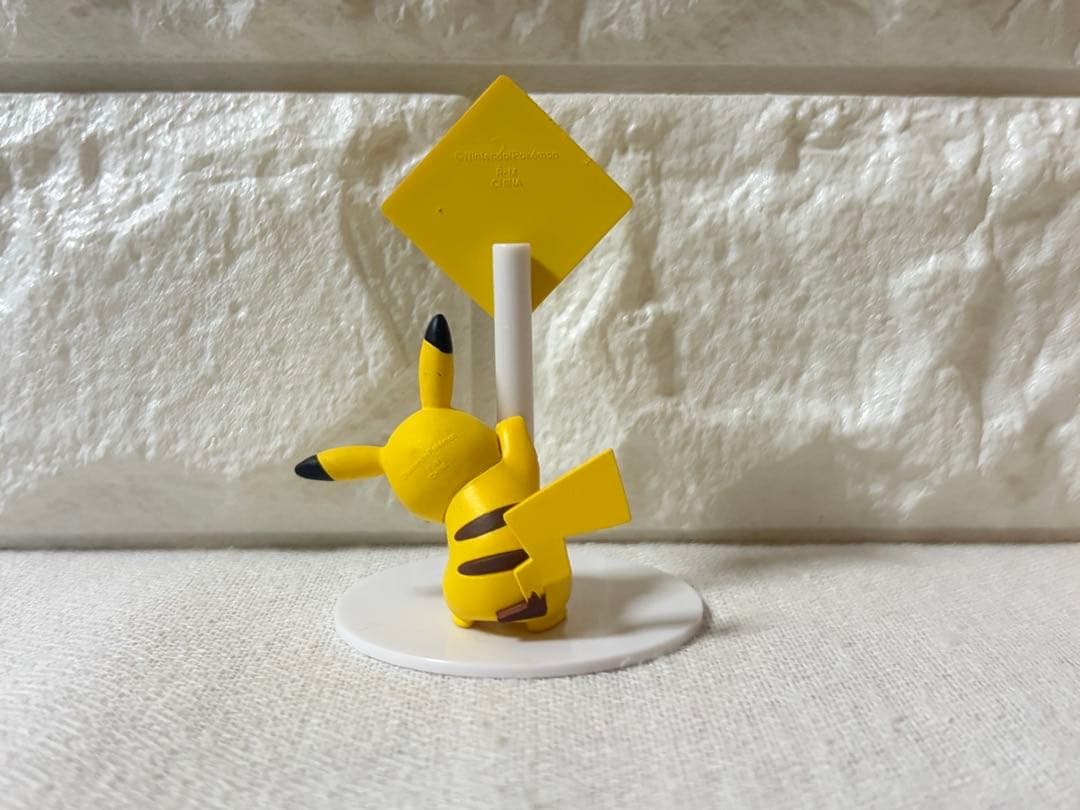 ポケモン　ポケモン近くにいるかも？　フィギュア　ゲンガー　ピカチュウ　イーブイ