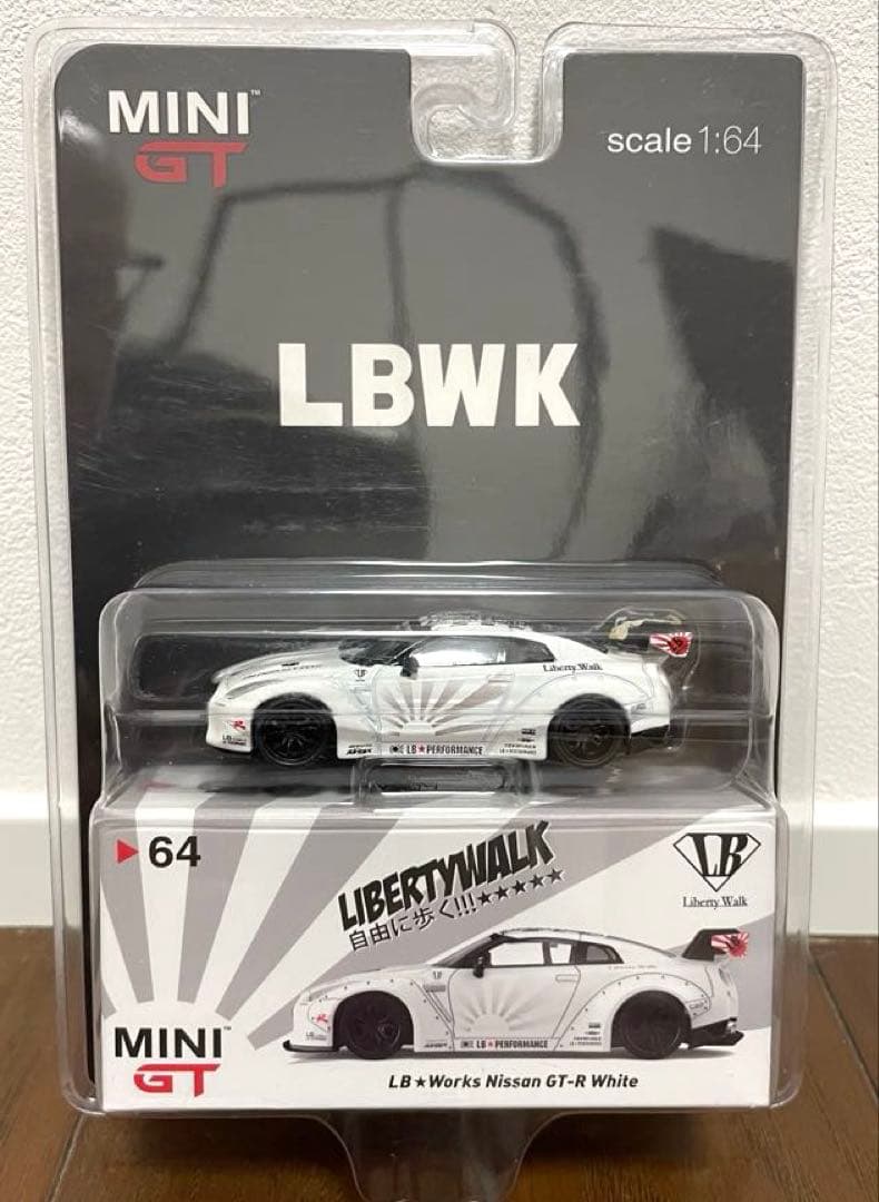 ミニカー MINIGT LIBERTY WALK Nissan GT-RR35 White